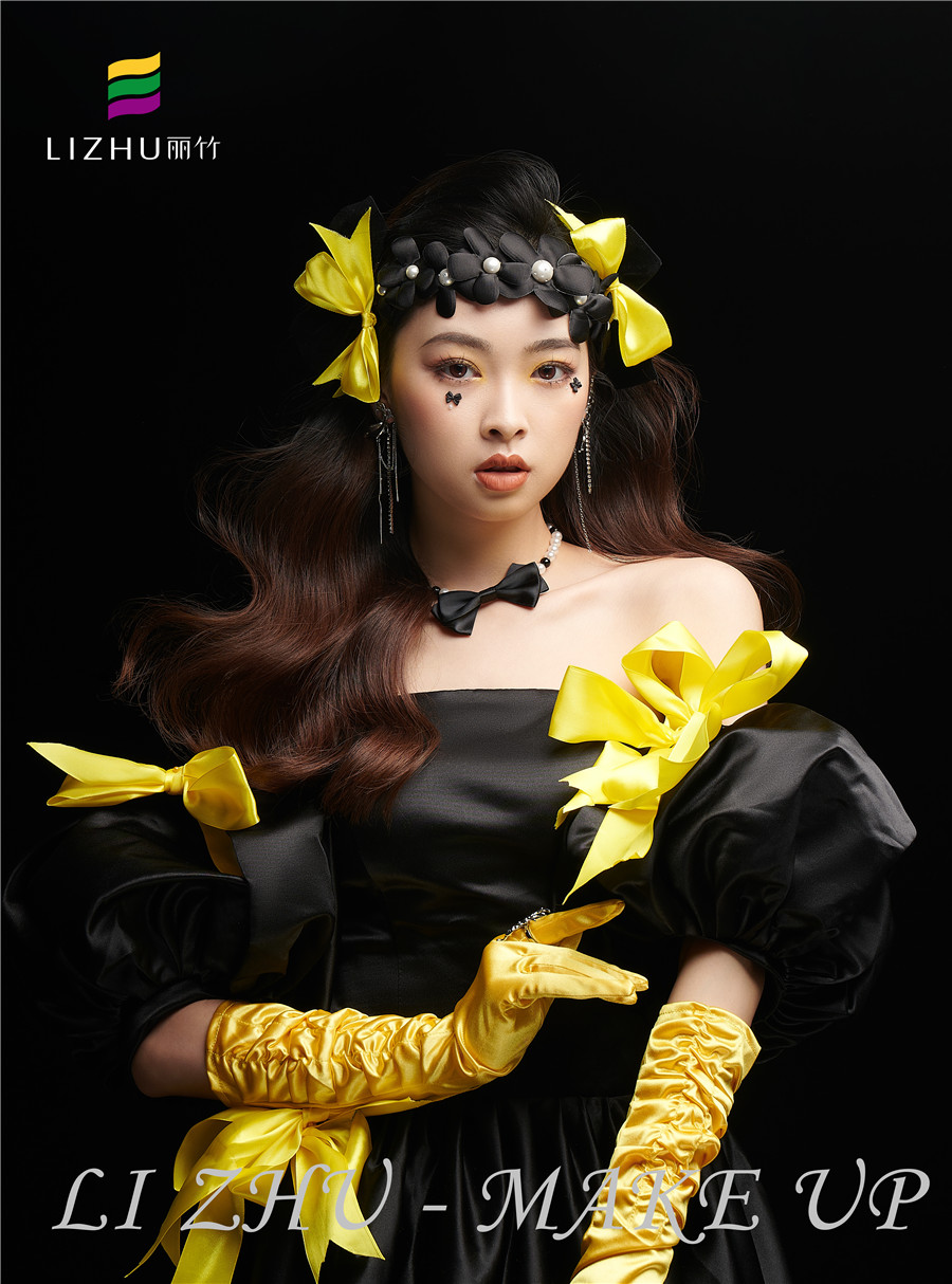 个性披发礼服造型